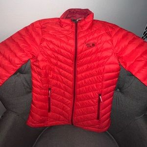 Mountain Hardware Puffer Jacket!